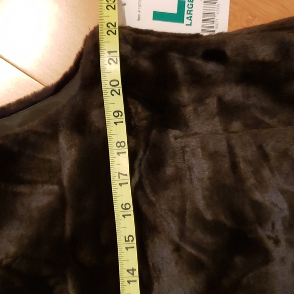 Reversible faux vest with pockets - Picture 4 of 13